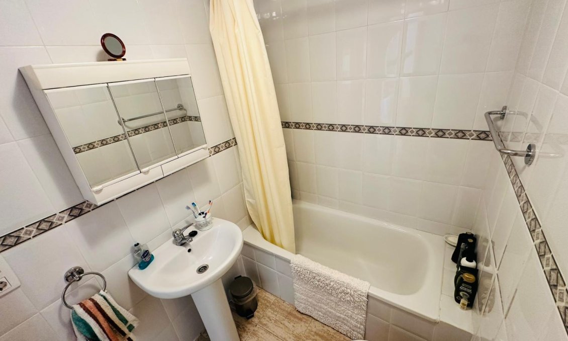 Wiederverkauf - Wohnung -
Torrevieja - Costa Blanca