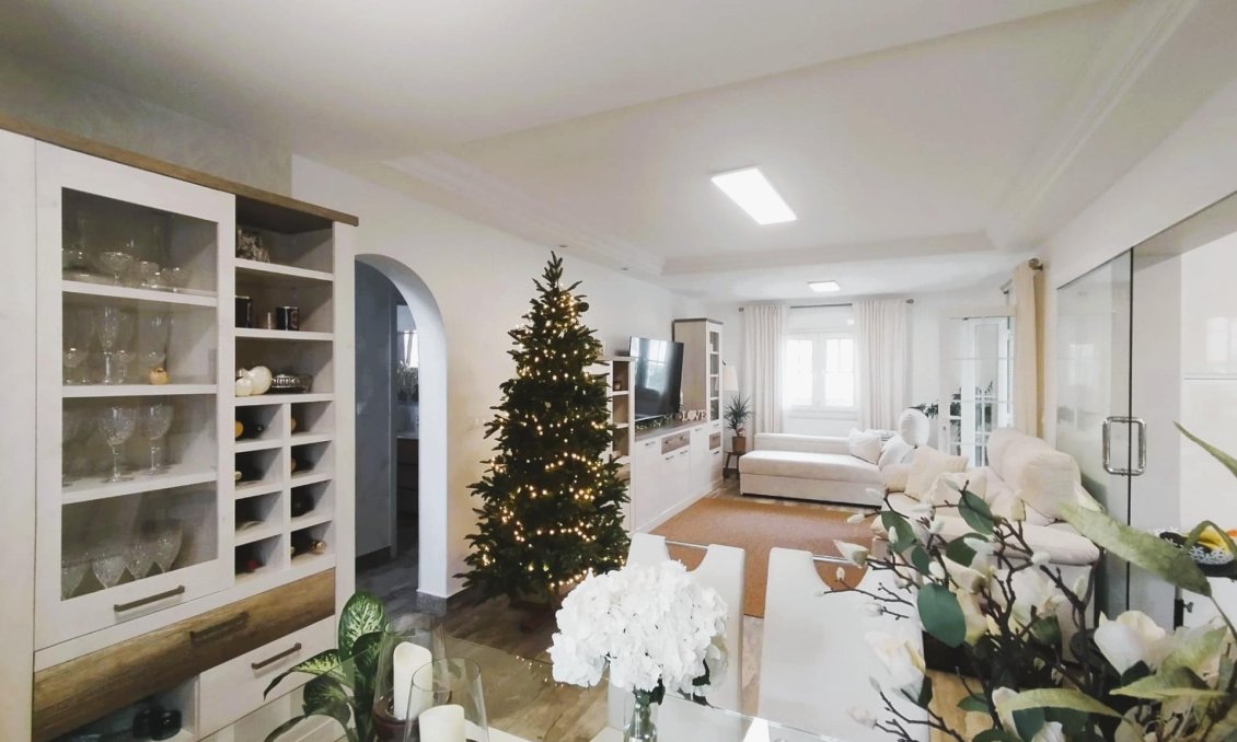 Wiederverkauf - Villa -
San Miguel de Salinas - Inland