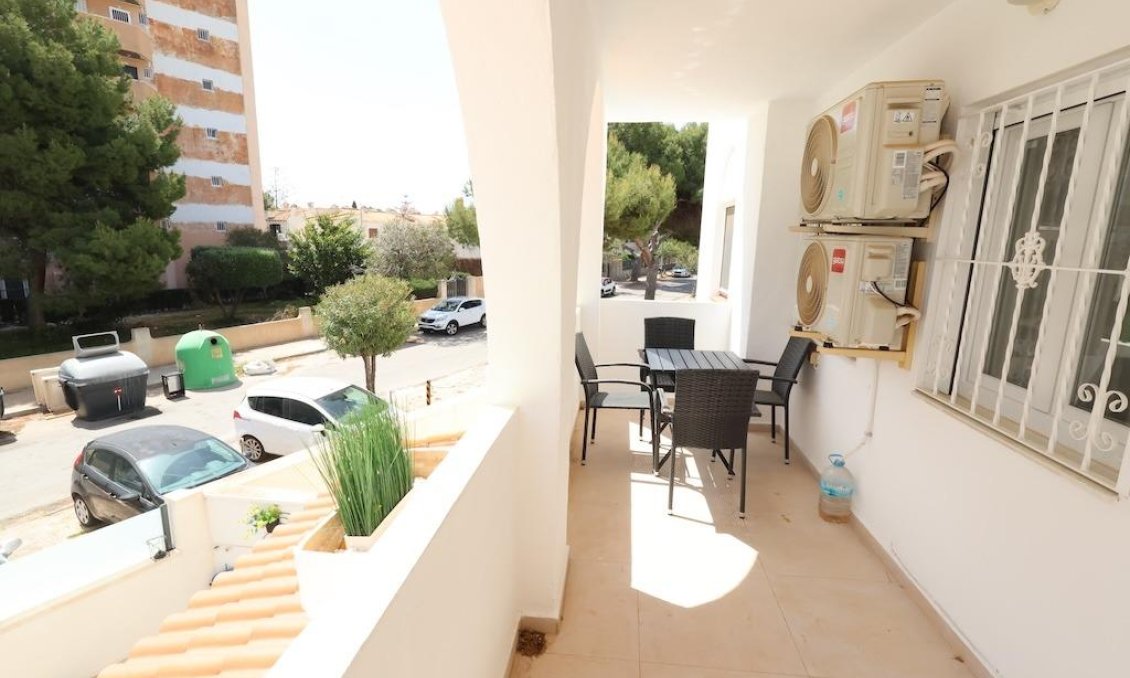 Wiederverkauf - Bungalow -
Orihuela Costa - Costa Blanca