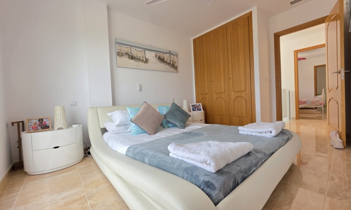 Wiederverkauf - Villa -
Pinoso - Inland