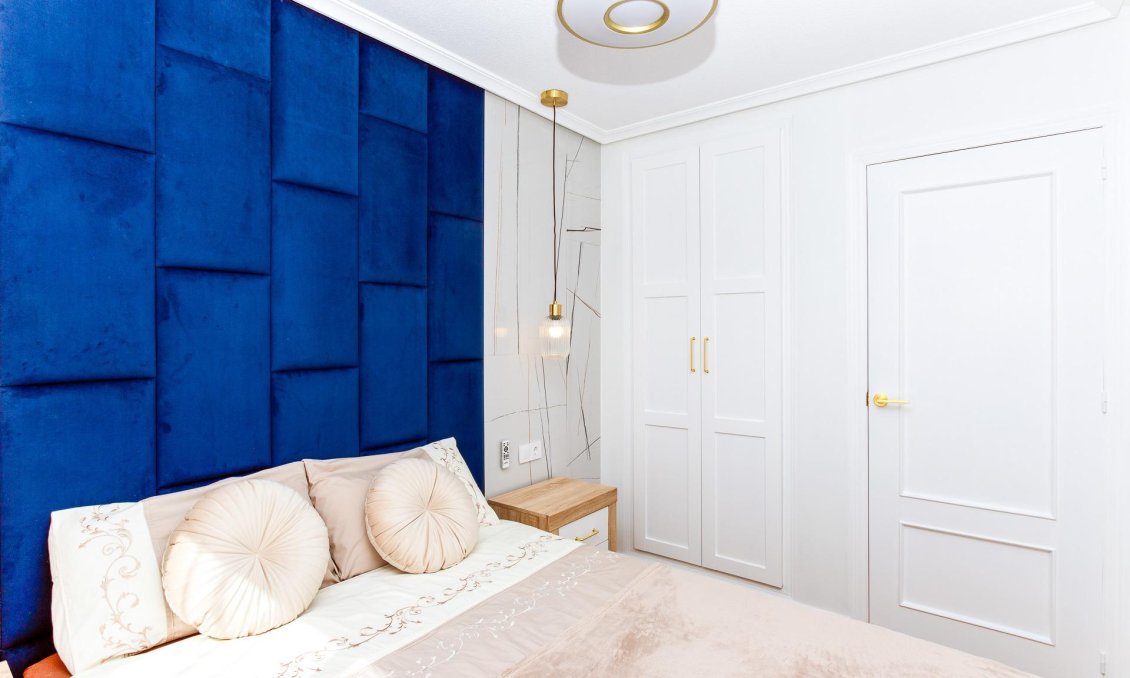 Resale - Apartment -
Torrevieja - Centro