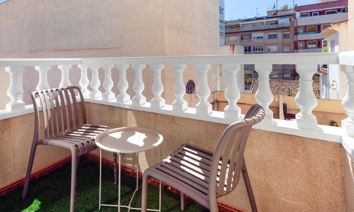 Resale - Apartment -
Torrevieja - Centro