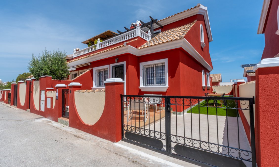 Revente - Town House -
Villamartin - Costa Blanca