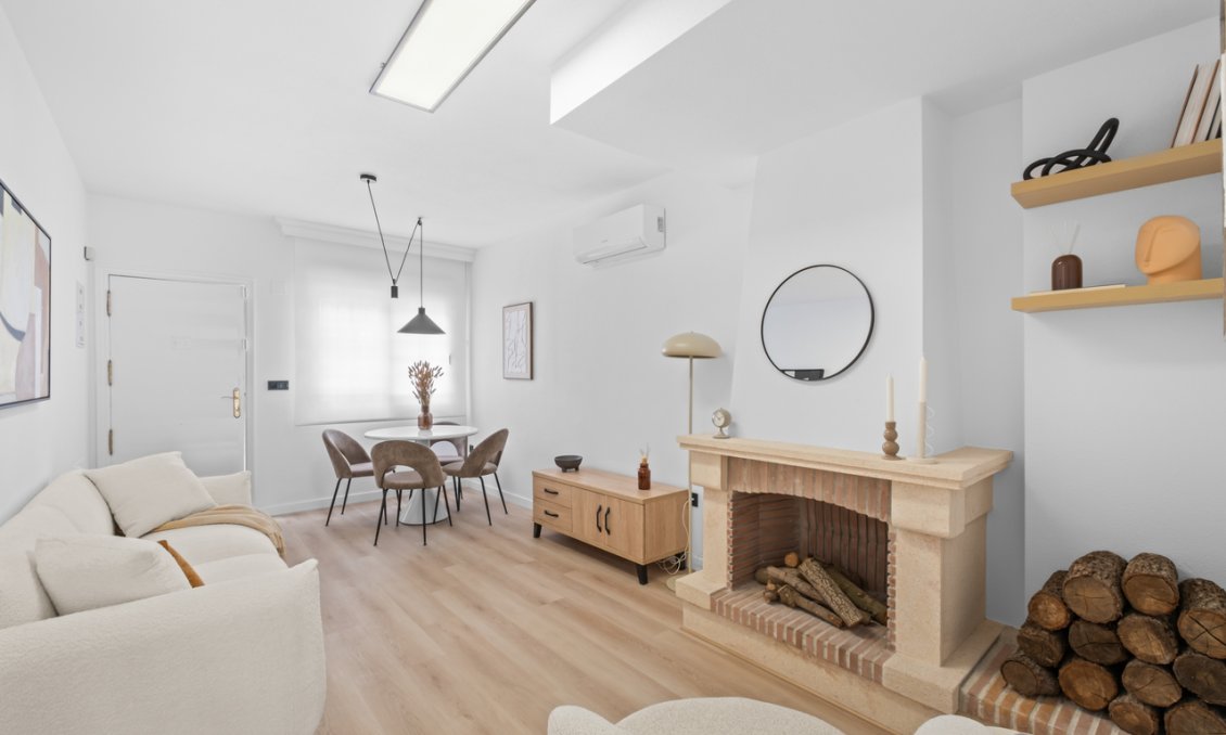 Revente - Town House -
Villamartin - Costa Blanca