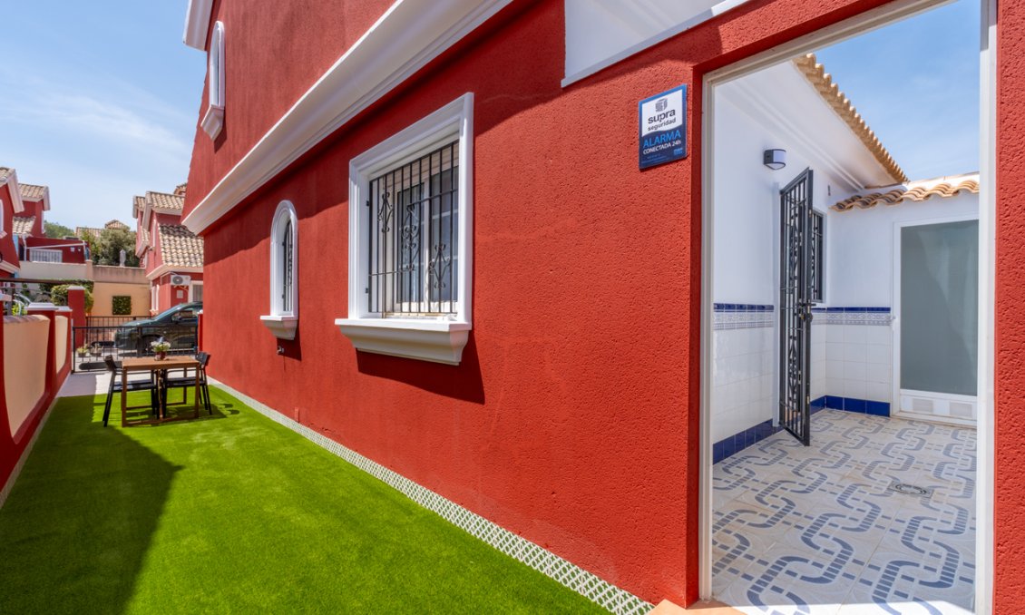 Revente - Town House -
Villamartin - Costa Blanca