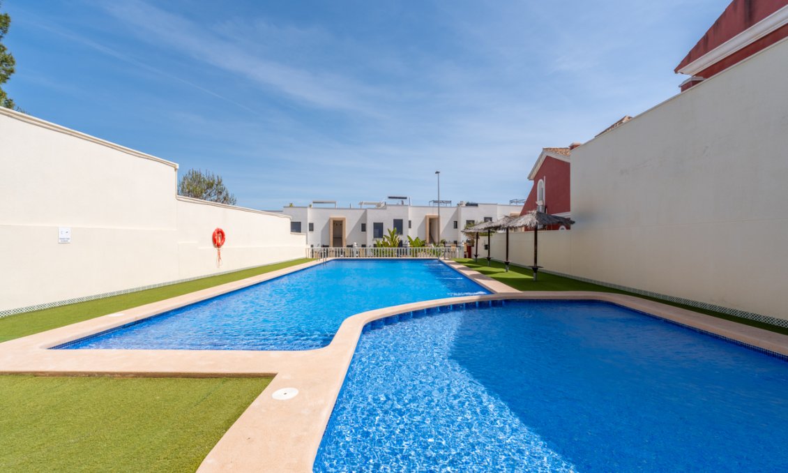 Revente - Town House -
Villamartin - Costa Blanca