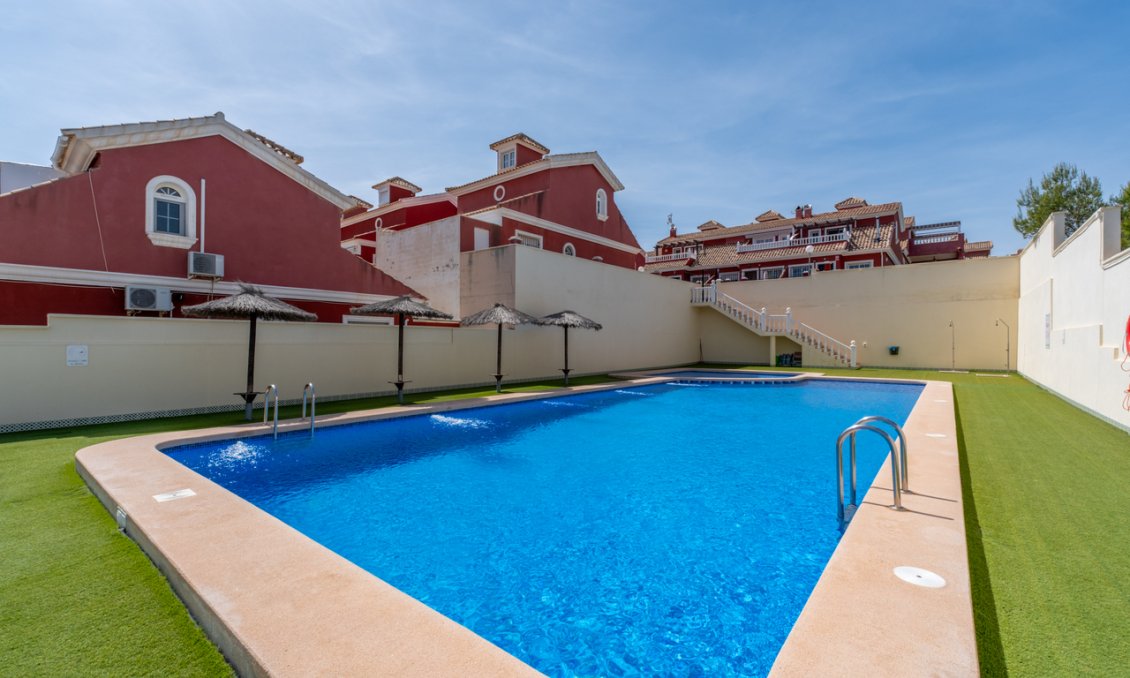 Revente - Town House -
Villamartin - Costa Blanca