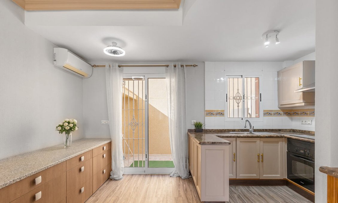 Revente - Semi Detached -
Orihuela Costa - Villamartín