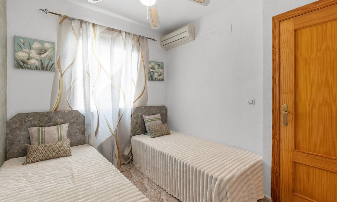 Revente - Semi Detached -
Orihuela Costa - Villamartín