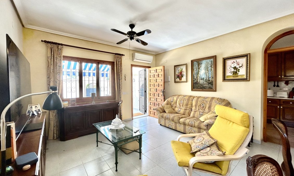 Segunda mano - Villa -
La Zenia - Costa Blanca