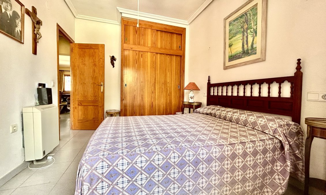 Segunda mano - Villa -
La Zenia - Costa Blanca