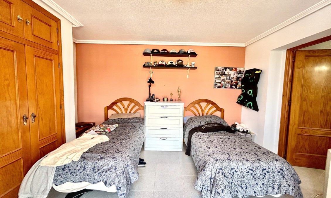 Segunda mano - Villa -
La Zenia - Costa Blanca