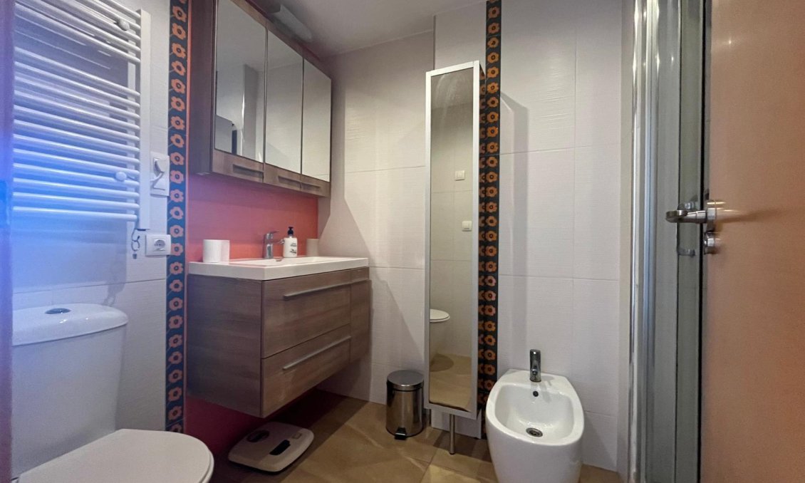 Segunda mano - Apartamento -
Torrevieja - Centro