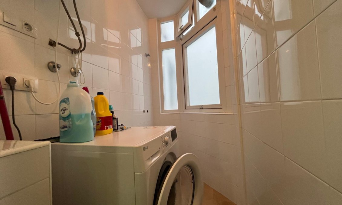 Segunda mano - Apartamento -
Torrevieja - Centro