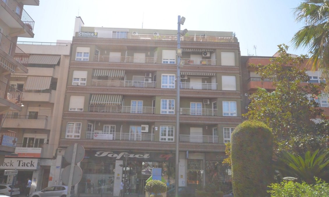 Segunda mano - Apartamento -
Torrevieja - Centro