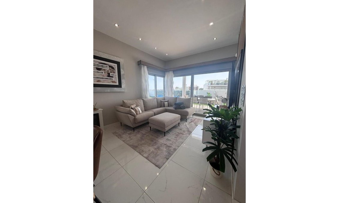 Segunda mano - Villa -
Villamartin - Costa Blanca