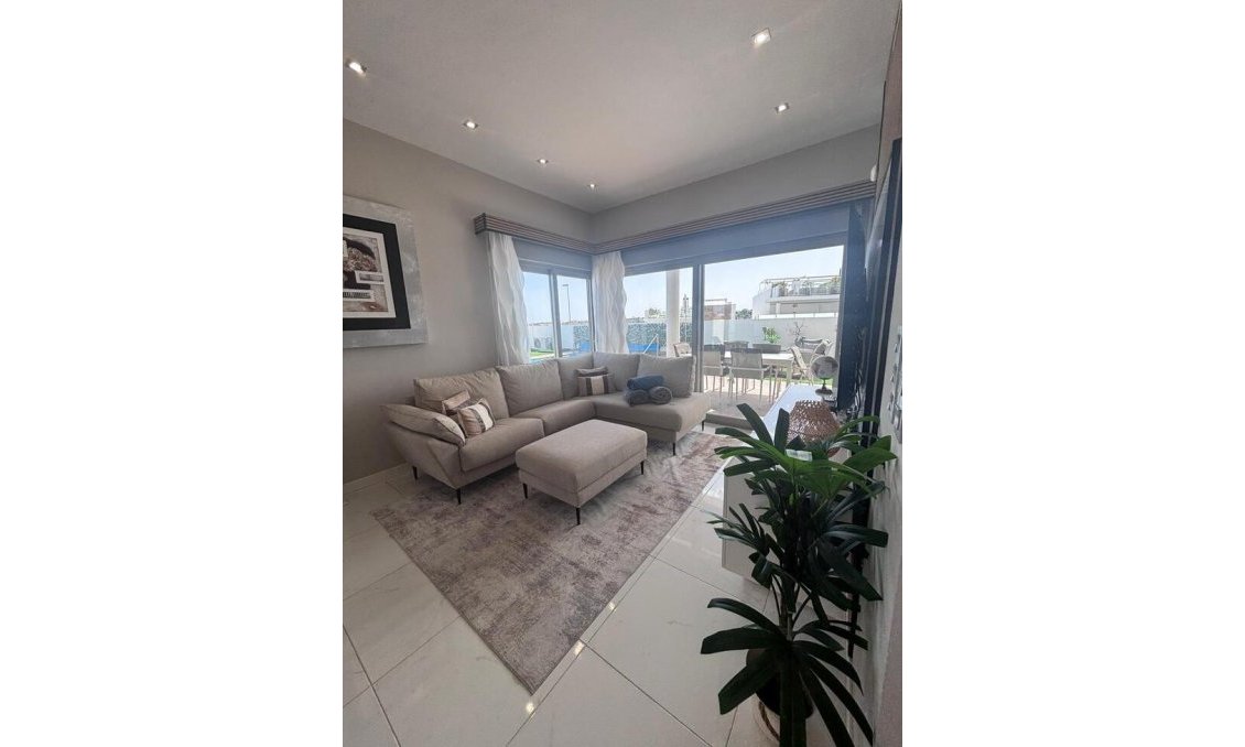 Segunda mano - Villa -
Villamartin - Costa Blanca