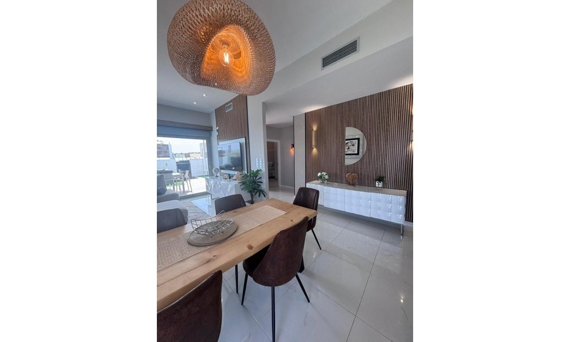 Segunda mano - Villa -
Villamartin - Costa Blanca