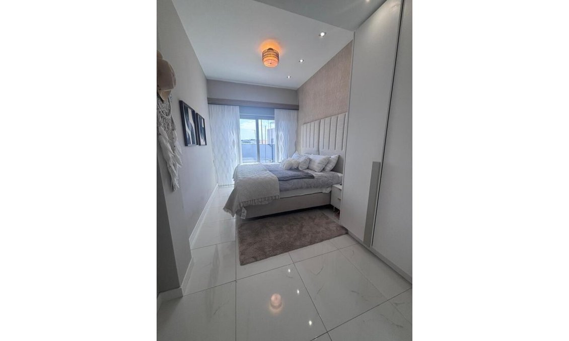 Segunda mano - Villa -
Villamartin - Costa Blanca