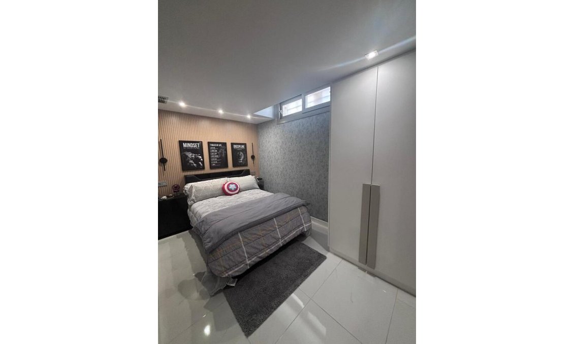 Segunda mano - Villa -
Villamartin - Costa Blanca