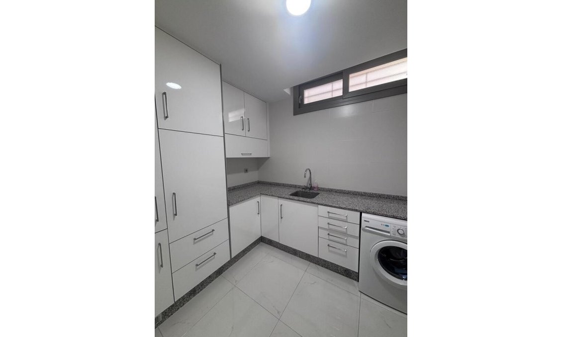 Segunda mano - Villa -
Villamartin - Costa Blanca