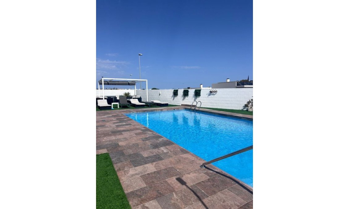 Segunda mano - Villa -
Villamartin - Costa Blanca