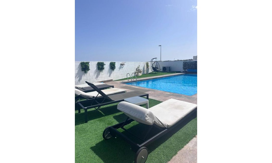 Segunda mano - Villa -
Villamartin - Costa Blanca