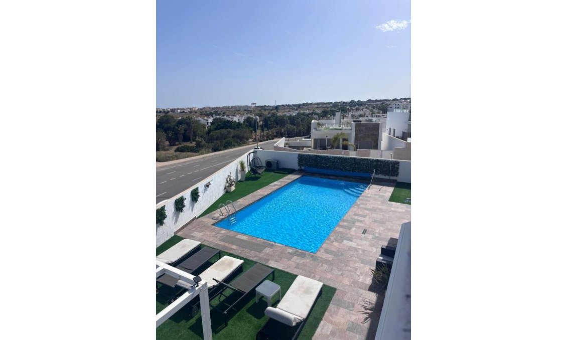 Segunda mano - Villa -
Villamartin - Costa Blanca