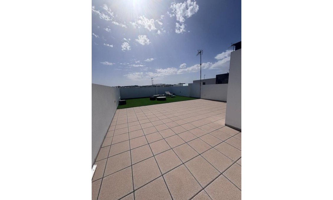 Segunda mano - Villa -
Villamartin - Costa Blanca