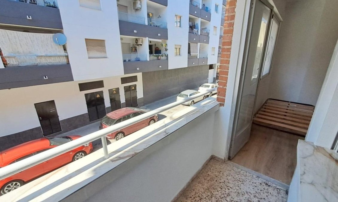 Revente - Appartement -
Torrevieja - Centro