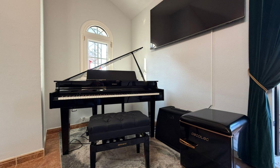 Revente - Semi Detached -
Orihuela Costa - Villamartín