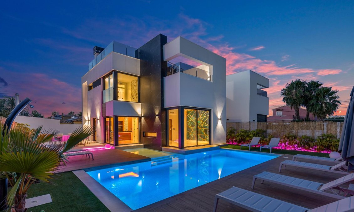 Revente - Villa -
Torrevieja - Torreta Florida