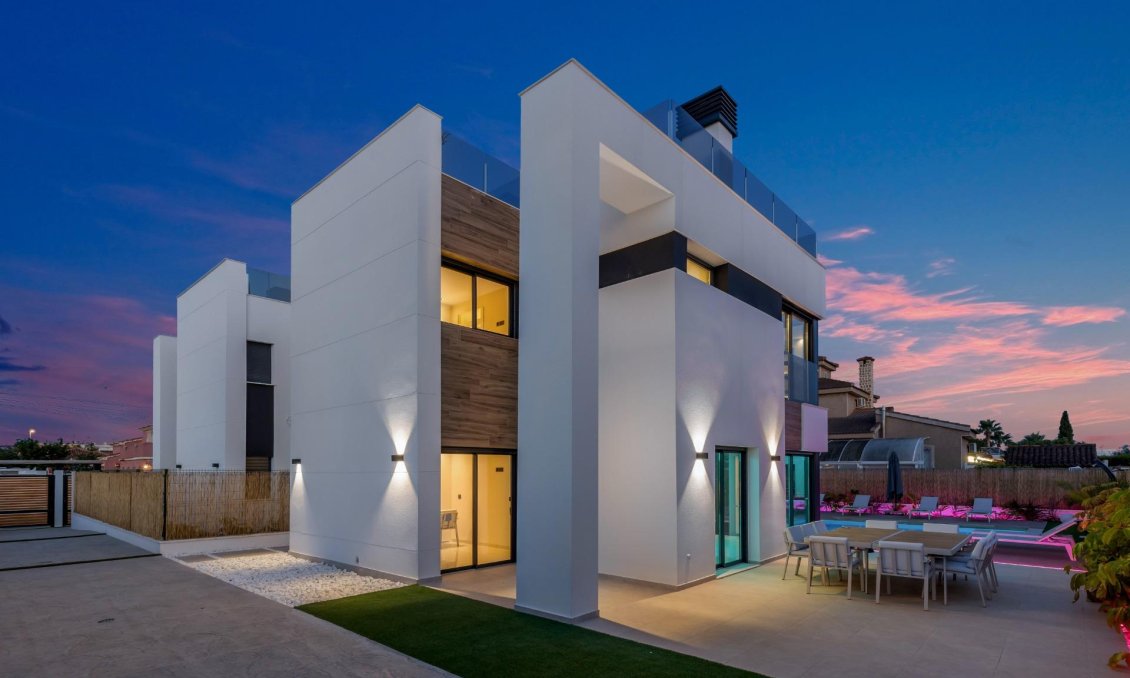 Revente - Villa -
Torrevieja - Torreta Florida