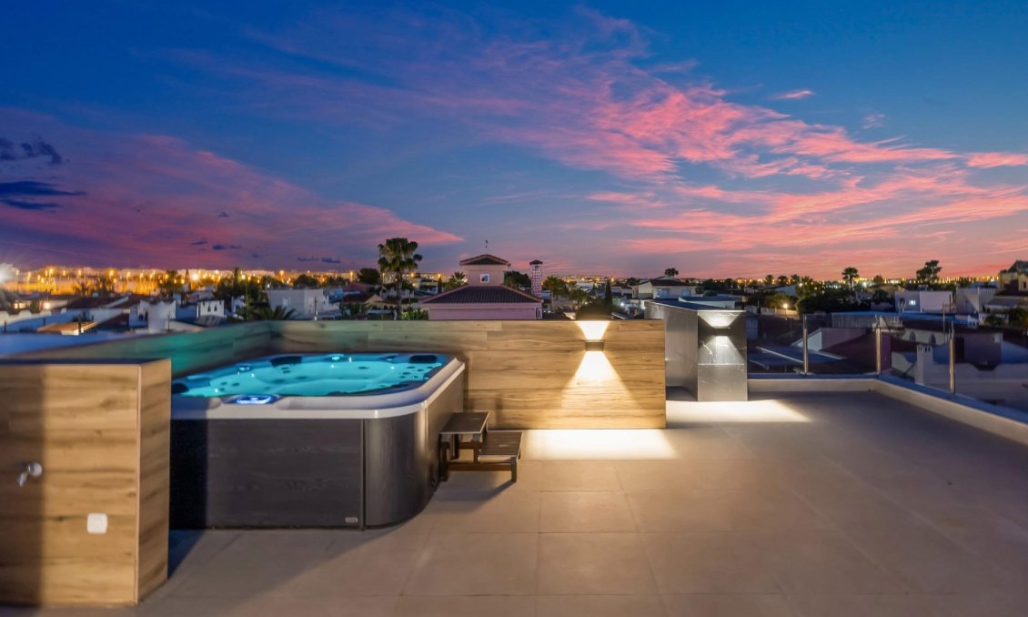 Revente - Villa -
Torrevieja - Torreta Florida