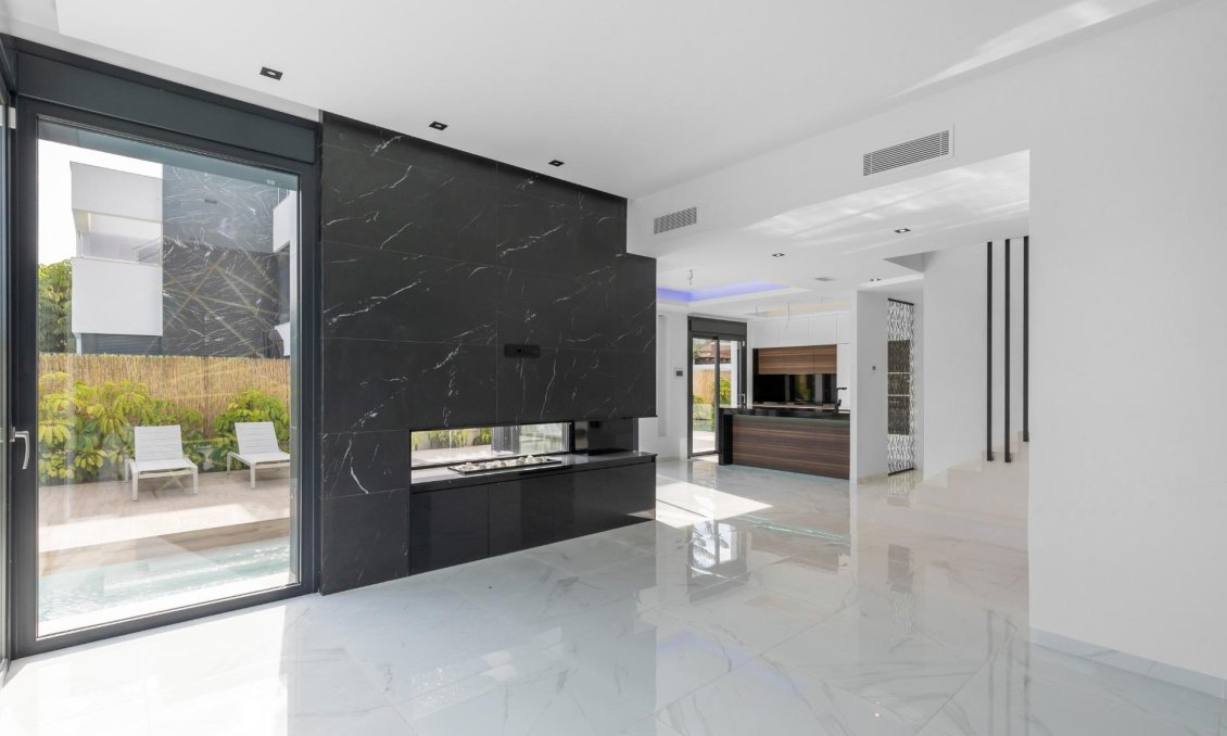 Revente - Villa -
Torrevieja - Torreta Florida