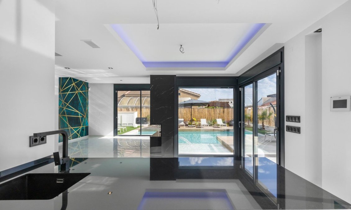 Revente - Villa -
Torrevieja - Torreta Florida