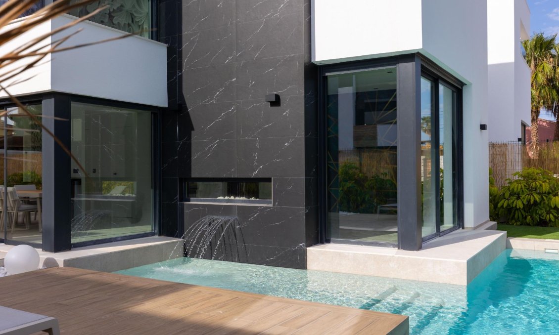 Revente - Villa -
Torrevieja - Torreta Florida