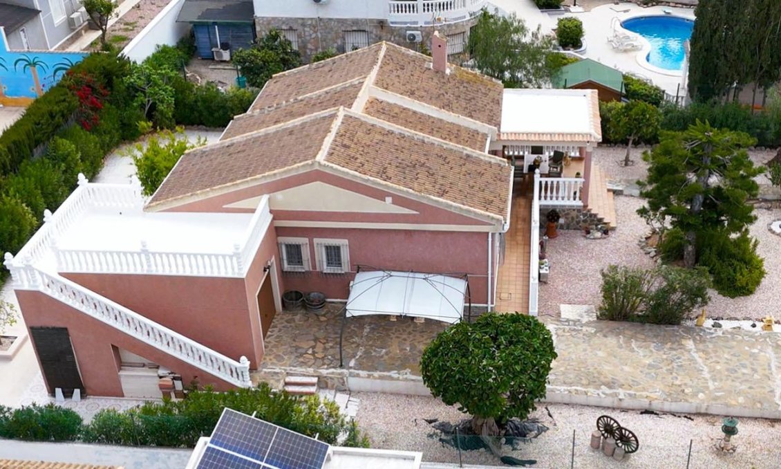 Használt Ingatlanok - Villa -
Torrevieja - La Siesta