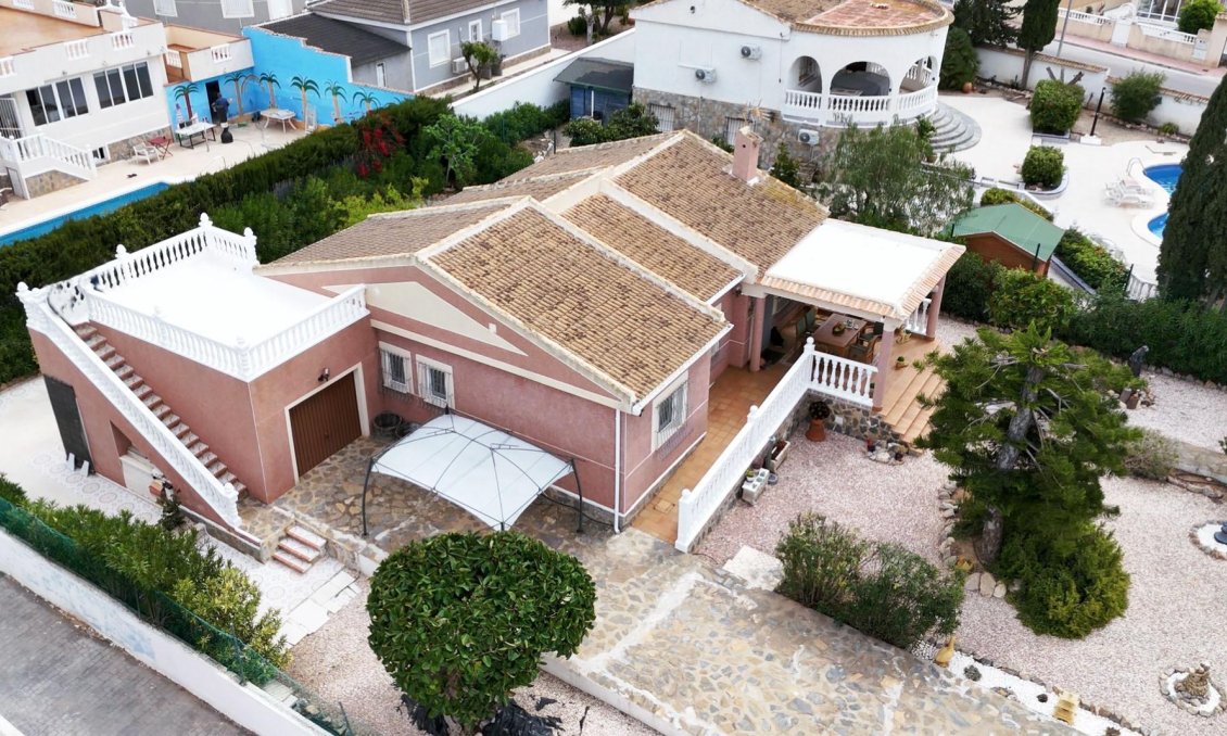 Használt Ingatlanok - Villa -
Torrevieja - La Siesta