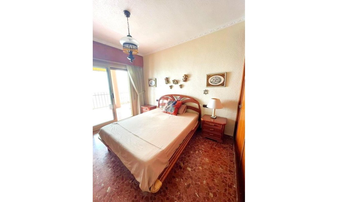 Segunda mano - Apartamento -
Torrevieja - Estacion De Autobuses