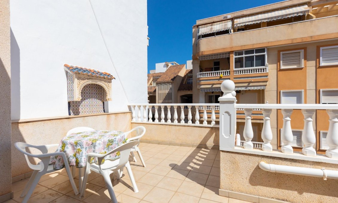 Segunda mano - Bungalow -
Torrevieja - Centro