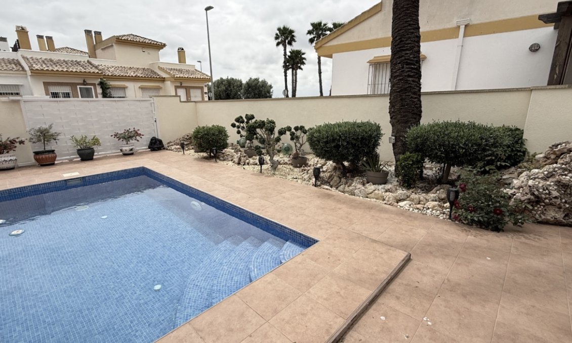 Resale - Town House -
Sucina - Inland