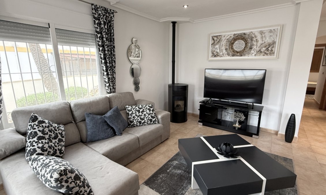 Resale - Town House -
Sucina - Inland