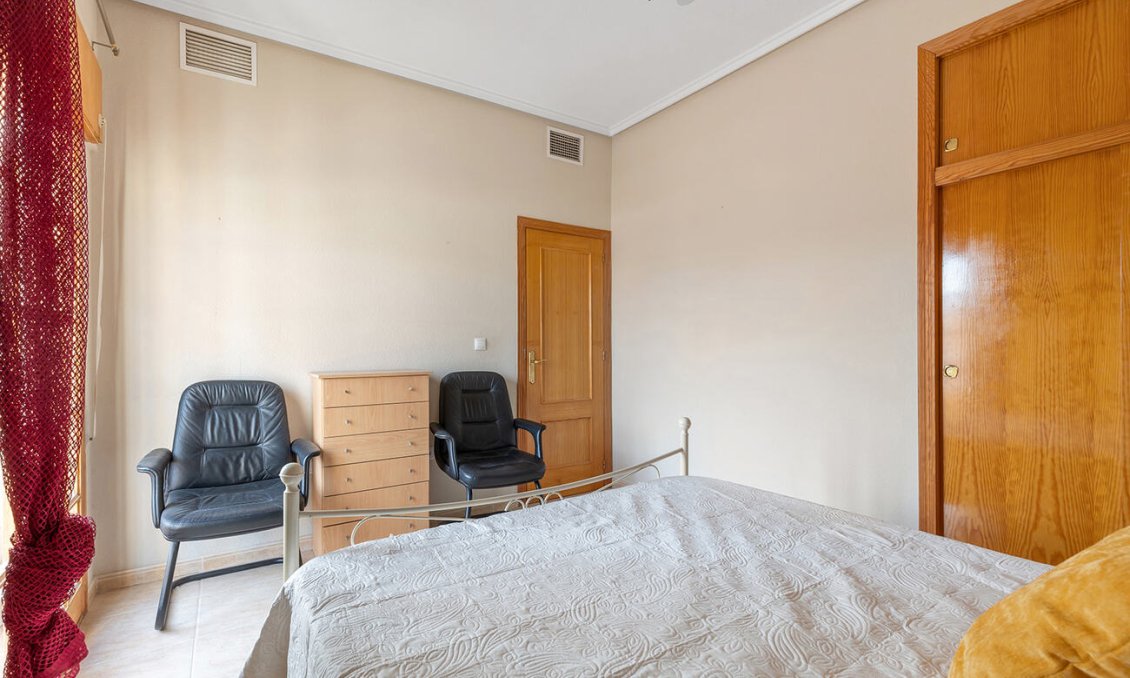 Segunda mano - Villa -
Ciudad Quesada