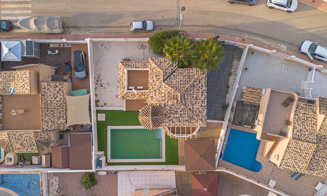 Segunda mano - Villa -
Ciudad Quesada