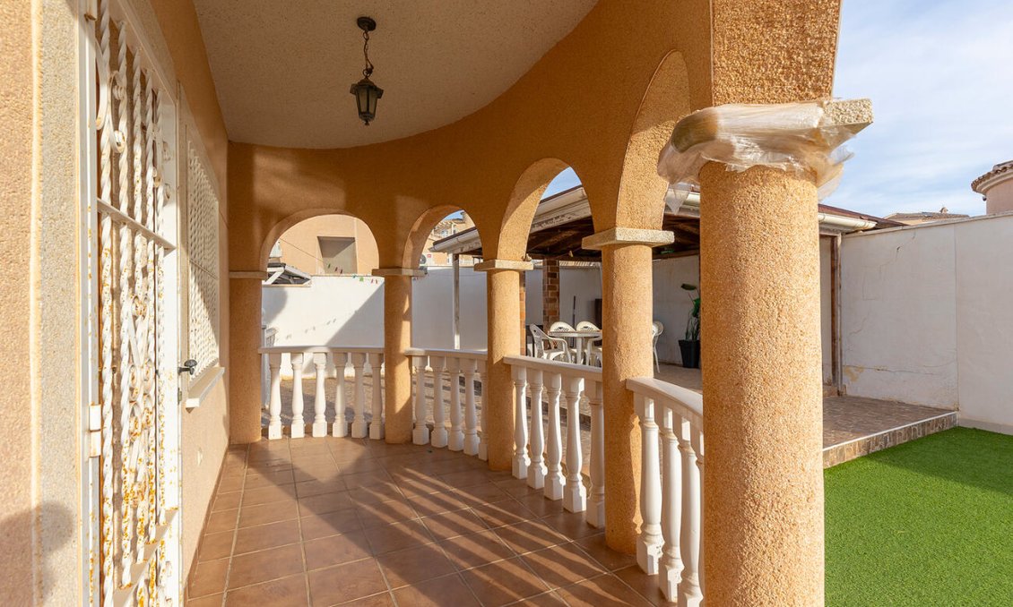 Segunda mano - Villa -
Ciudad Quesada