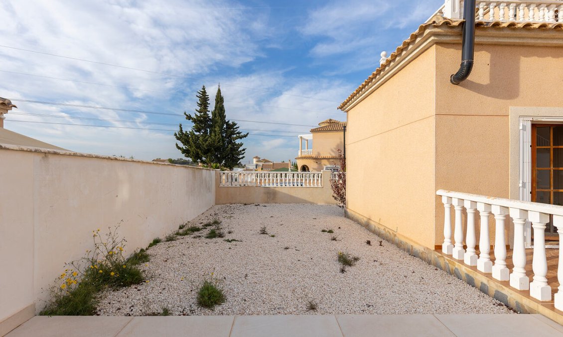 Segunda mano - Villa -
Ciudad Quesada