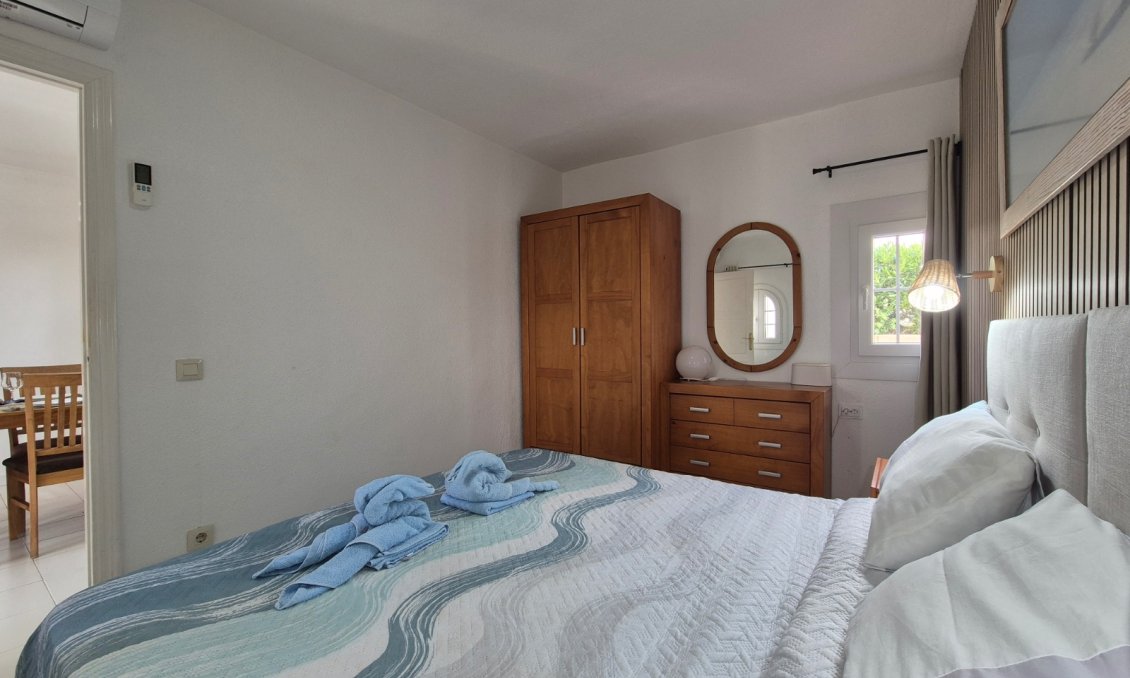 Wiederverkauf - Wohnung -
San Miguel de Salinas - Inland