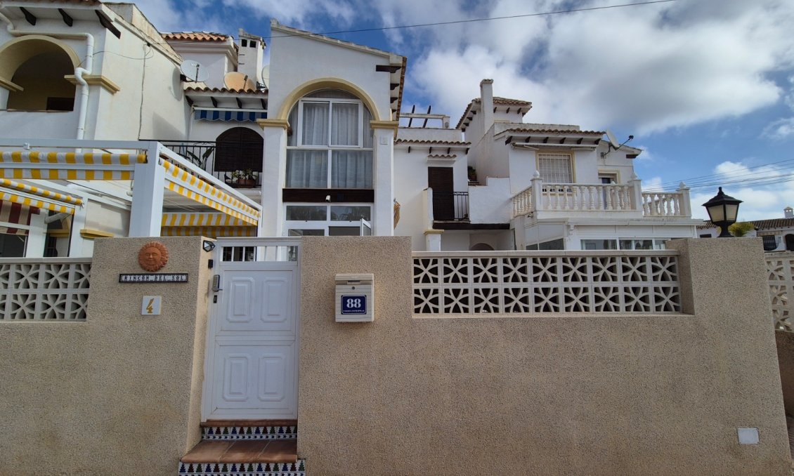 Wiederverkauf - Wohnung -
San Miguel de Salinas - Inland