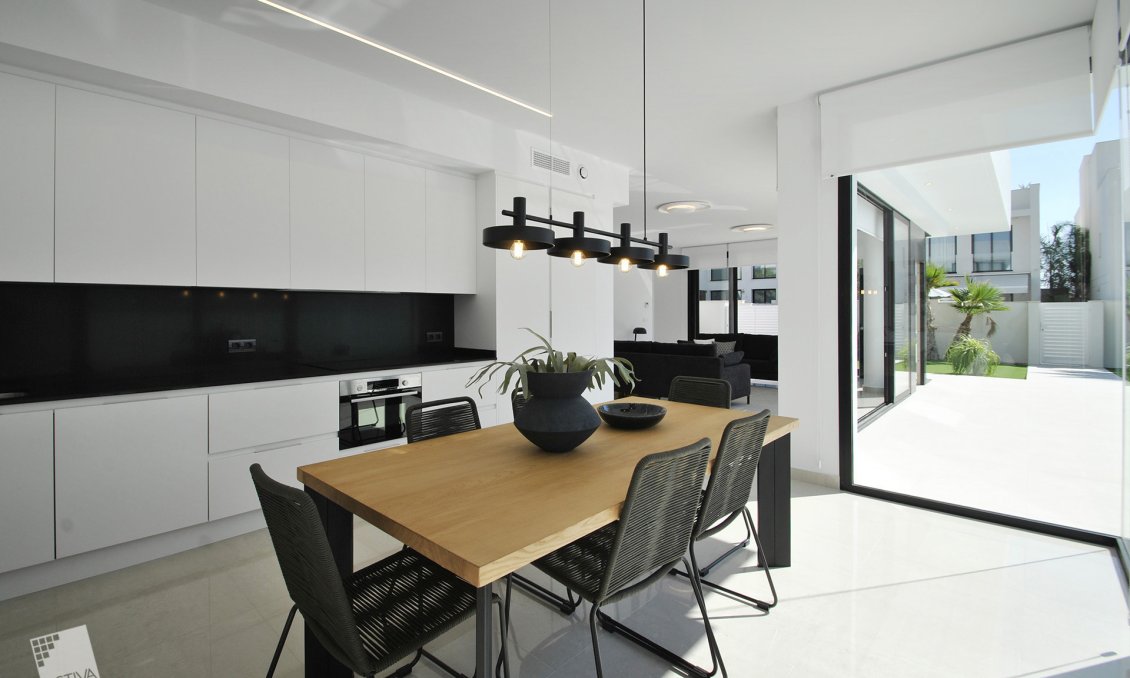 Használt Ingatlanok - Villa -
Rojales - Inland